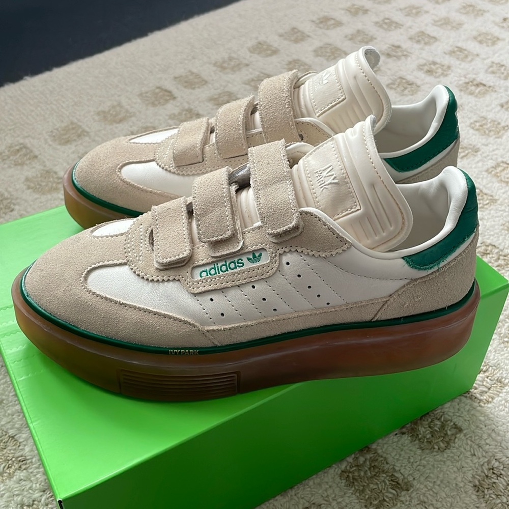 adidas Super Sleek 3 Strap
Ivy Park Wonder White (Women's)